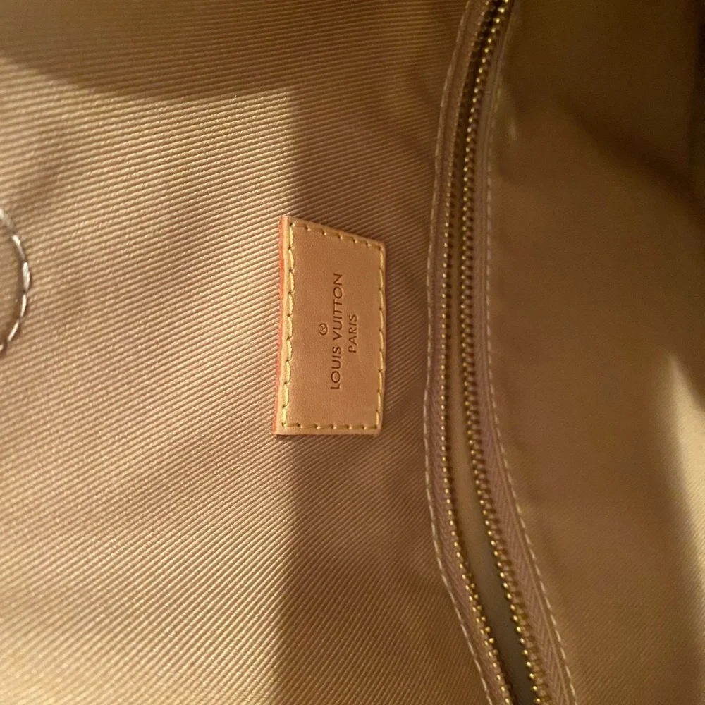 Louis Vuitton Graceful PM Handbag - Picture 16 of 16